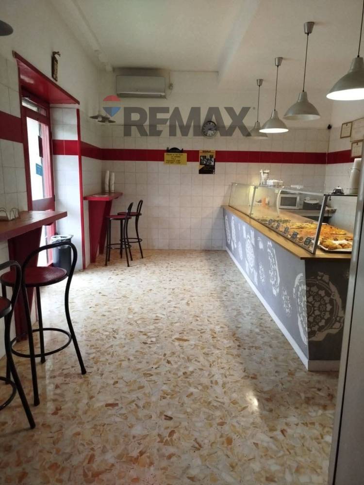 locale commerciale in affitto a Broccostella