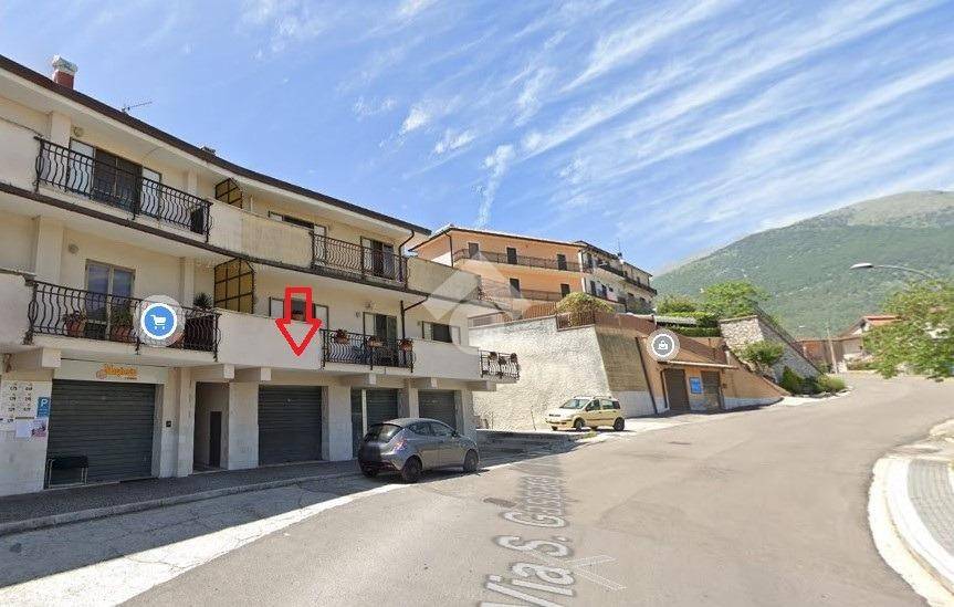 negozio in affitto a Campoli Appennino