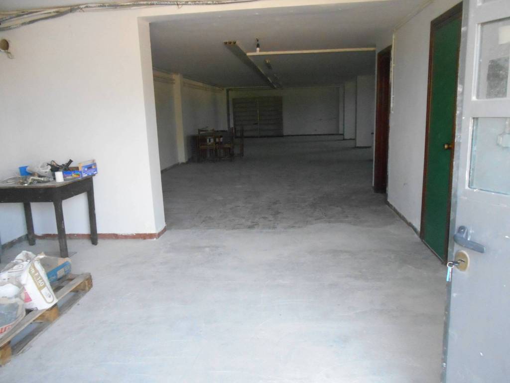 locale commerciale in affitto a Cassino