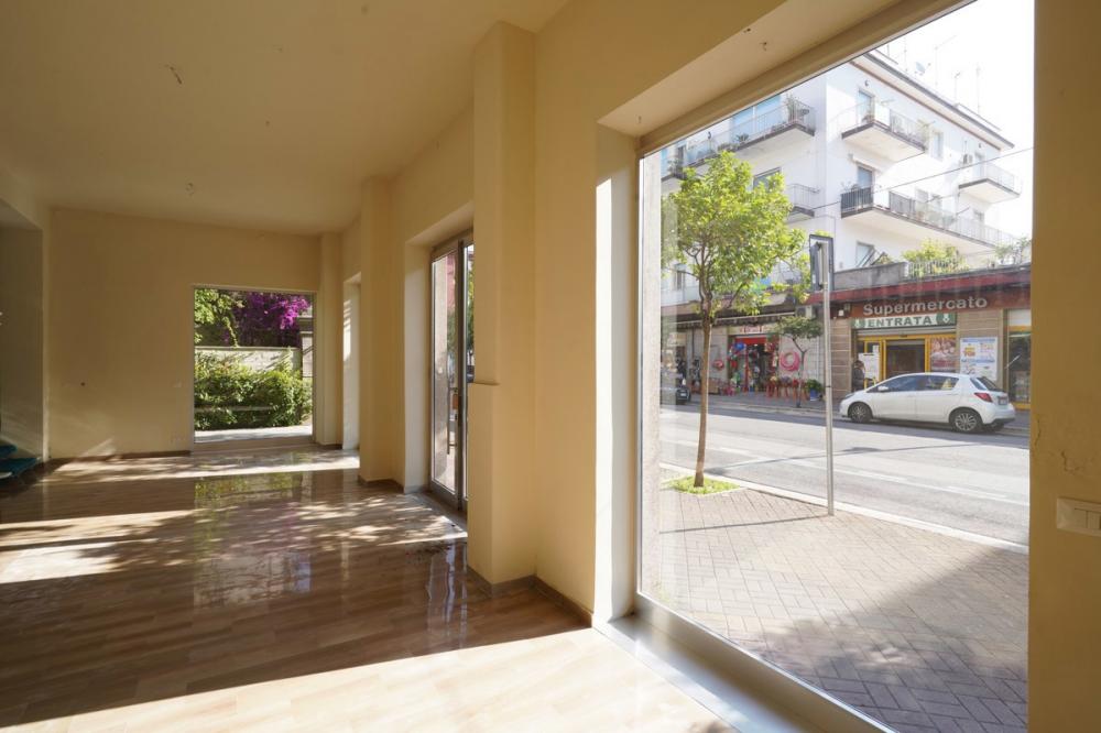 locale commerciale in affitto a Cassino