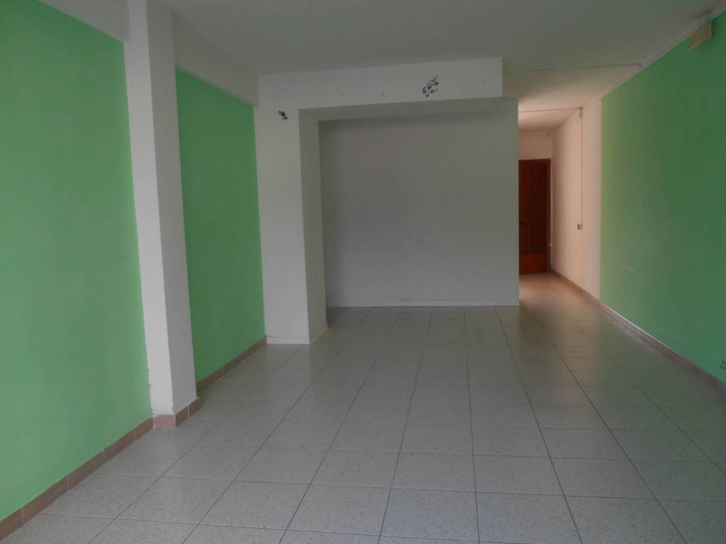 locale commerciale in affitto a Cassino