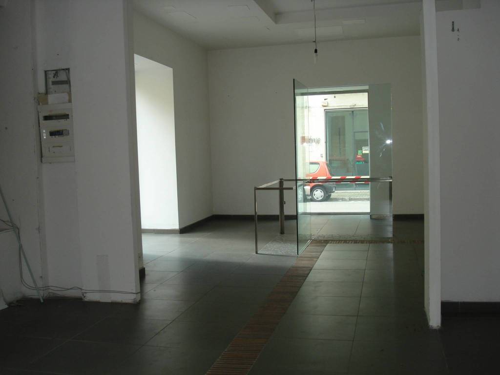 negozio in affitto a Cassino