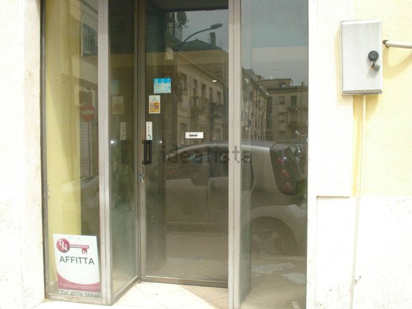 locale commerciale in affitto a Cassino