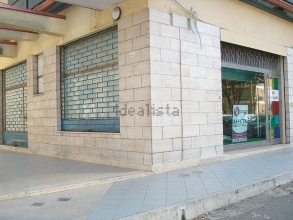 locale commerciale in affitto a Cassino