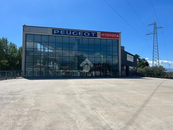 locale commerciale in affitto a Cassino