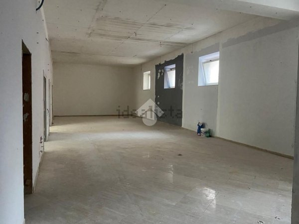 locale commerciale in affitto a Cassino