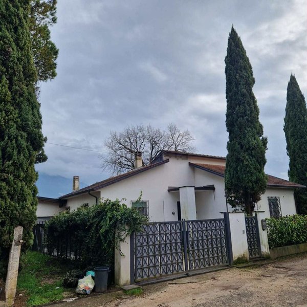 casa indipendente in affitto a Cassino