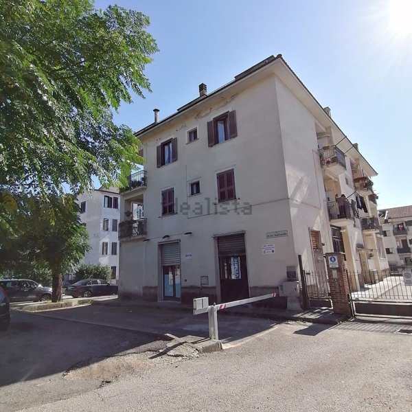 locale commerciale in affitto a Cassino