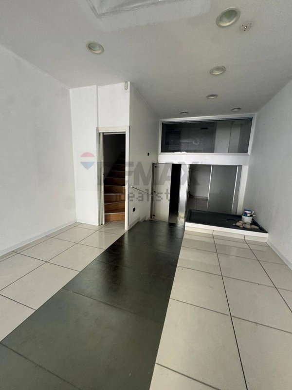 locale commerciale in affitto a Cassino