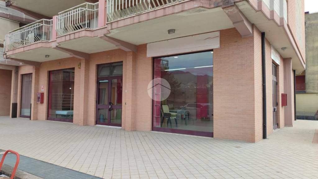 negozio in affitto a Cassino