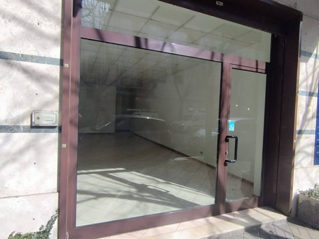 negozio in affitto a Cassino