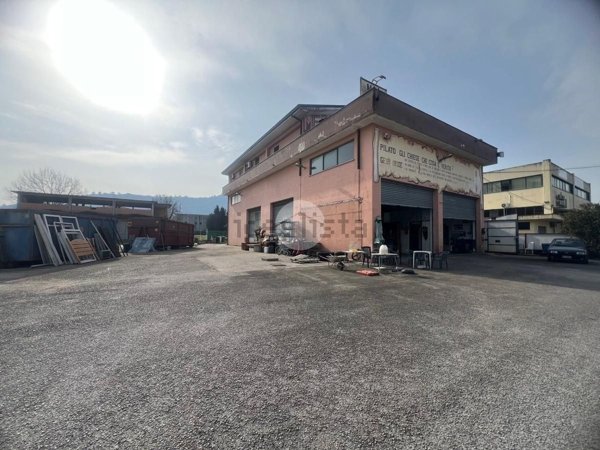locale commerciale in affitto a Cassino
