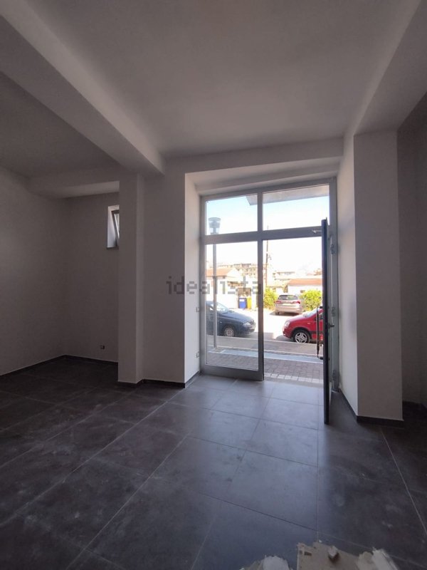 locale commerciale in affitto a Cassino