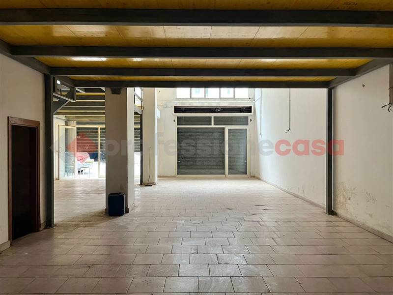 locale commerciale in affitto a Cassino