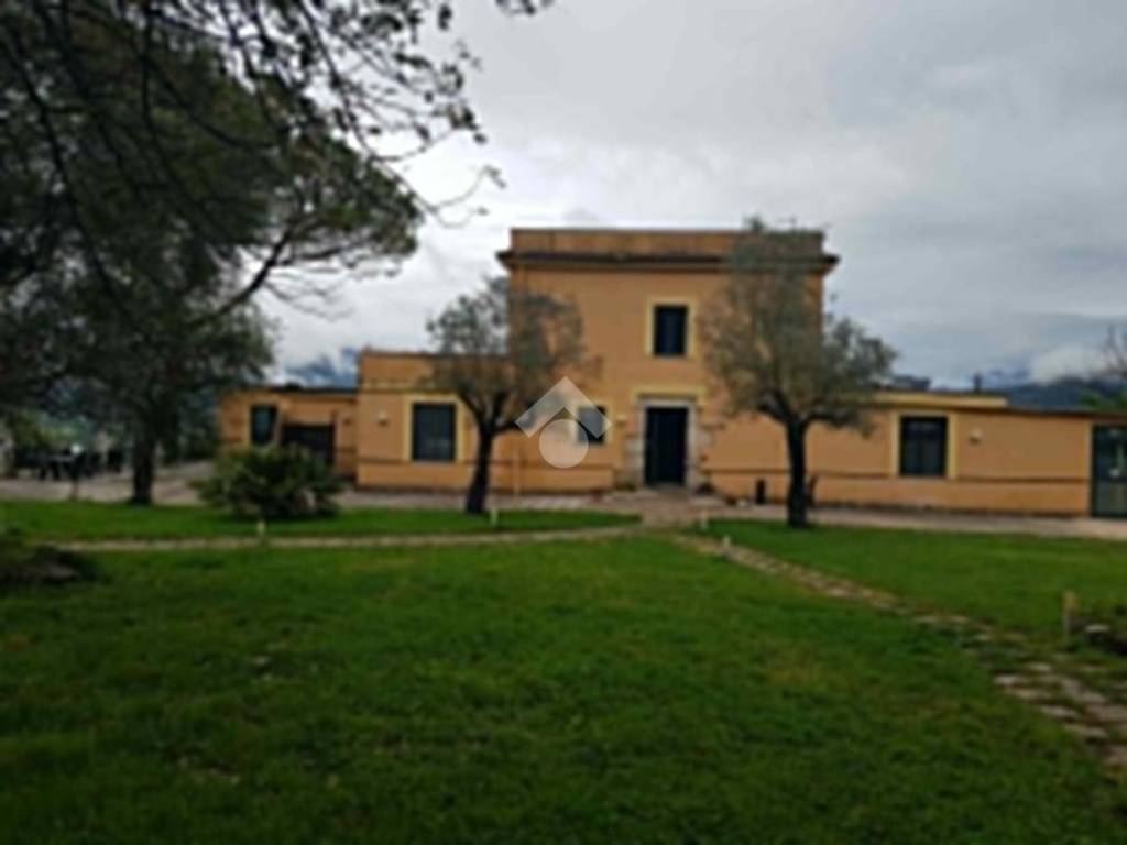 casa indipendente in vendita a Cassino in zona Montecassino