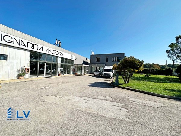 locale commerciale in affitto a Ceccano