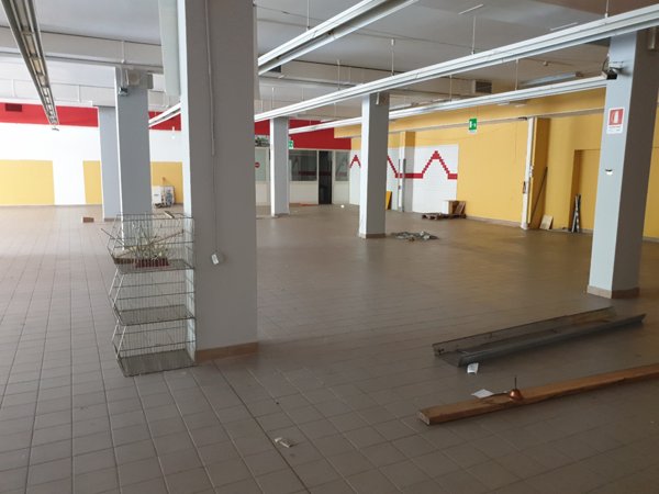 negozio in affitto a Ceccano