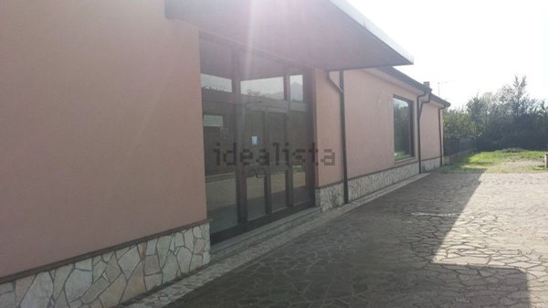 locale commerciale in affitto a Ceccano