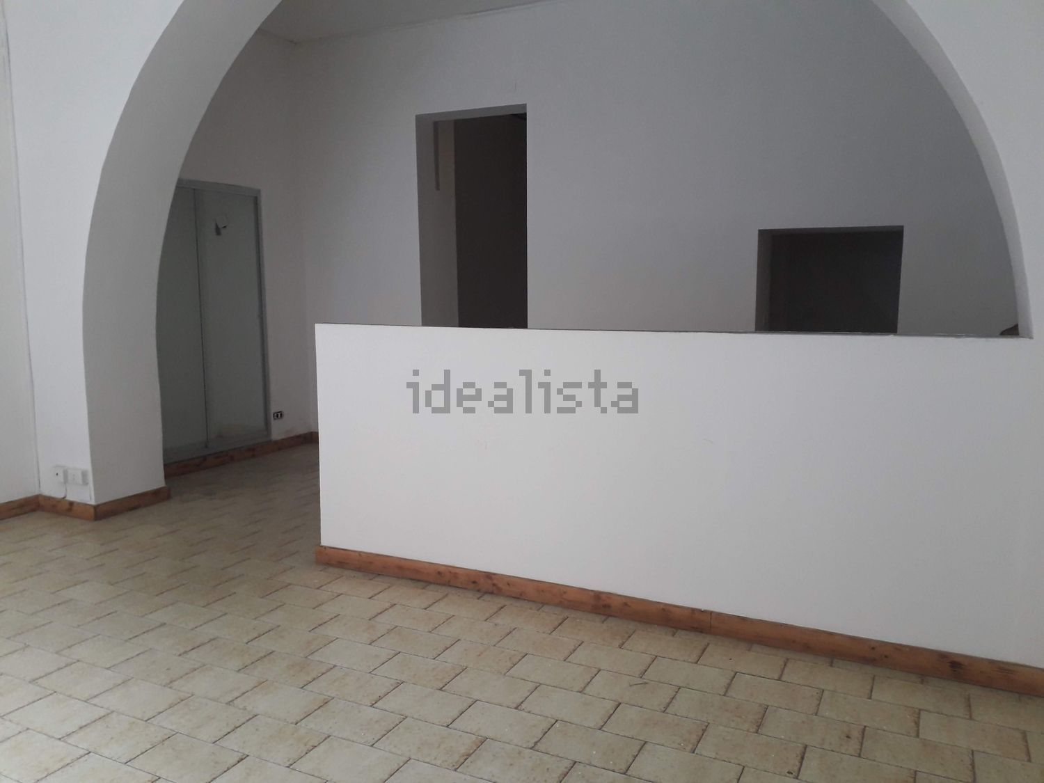 locale commerciale in affitto a Ceccano