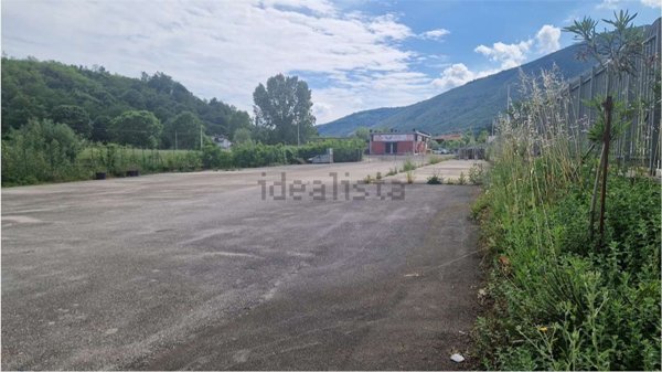 locale commerciale in affitto a Ceccano