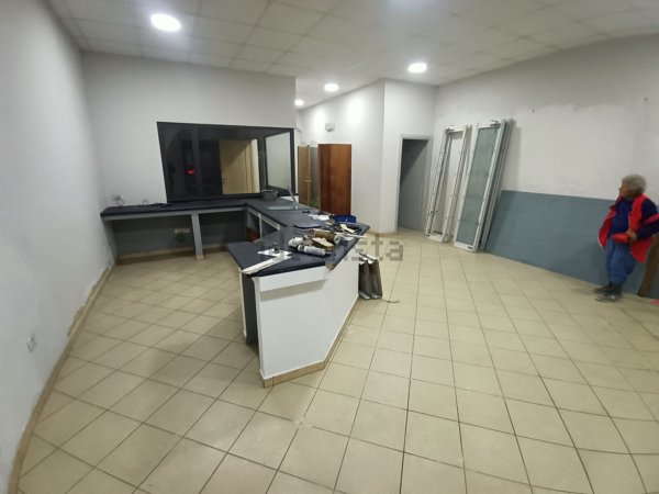 locale commerciale in affitto a Ceccano