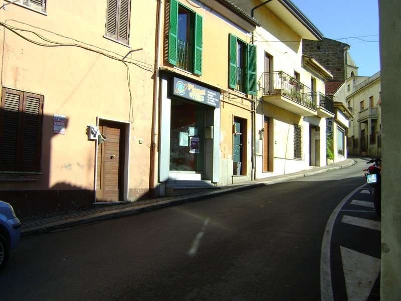 locale commerciale in affitto a Ceccano