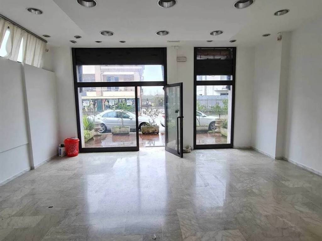 negozio in affitto a Ceprano