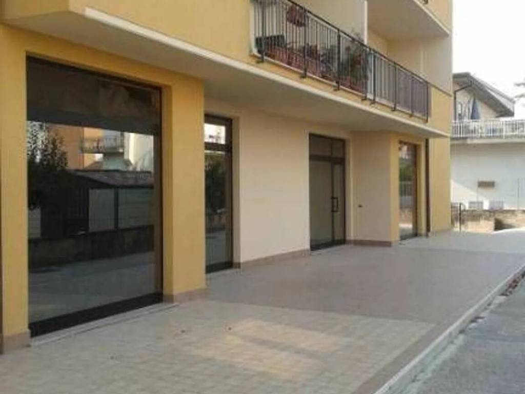 negozio in affitto a Ceprano
