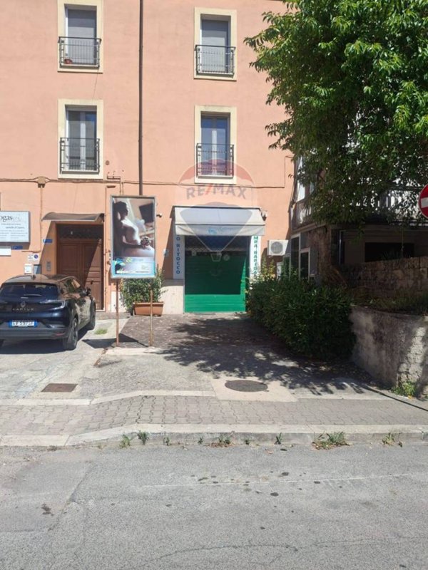 negozio in affitto a Ceprano