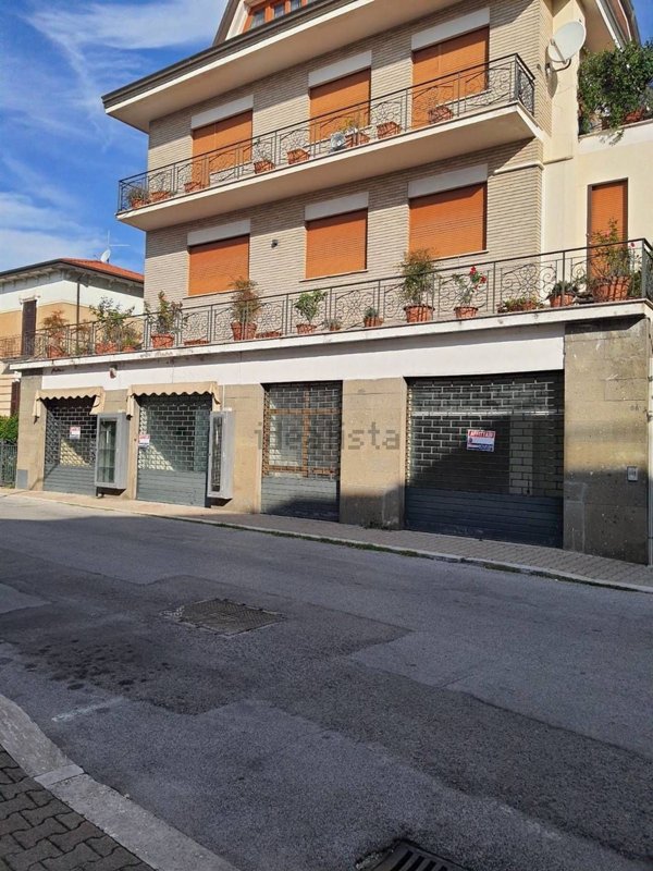 locale commerciale in affitto a Ceprano