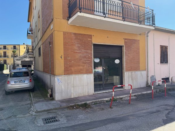 negozio in affitto a Ceprano