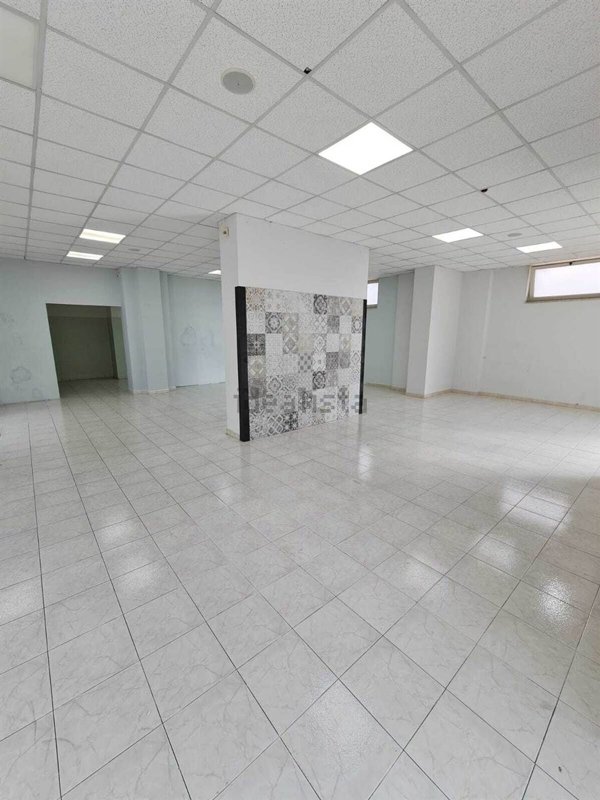 locale commerciale in affitto a Ceprano