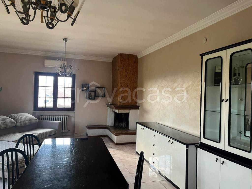 appartamento in affitto a Cervaro