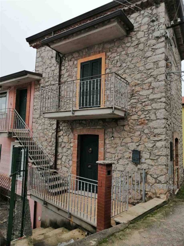 appartamento in affitto ad Esperia in zona Monticelli