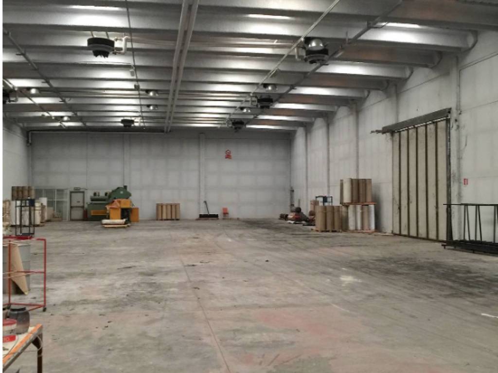 capannone in affitto a Ferentino