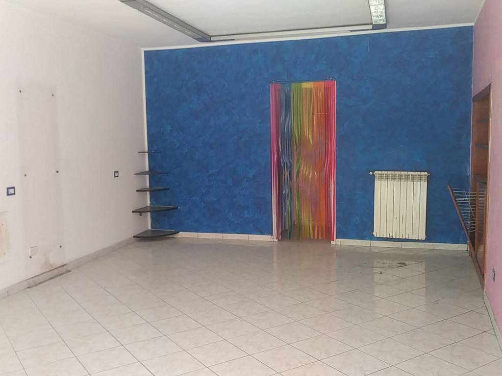 negozio in affitto a Ferentino