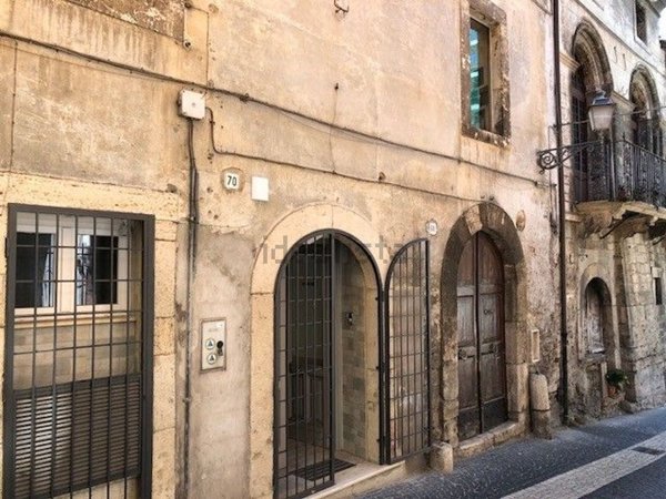 locale commerciale in affitto a Ferentino