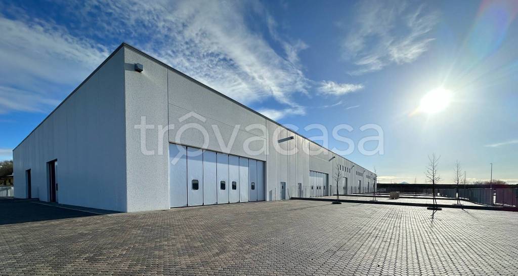 locale commerciale in affitto a Ferentino