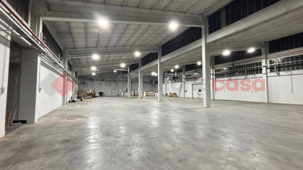 locale commerciale in affitto a Ferentino