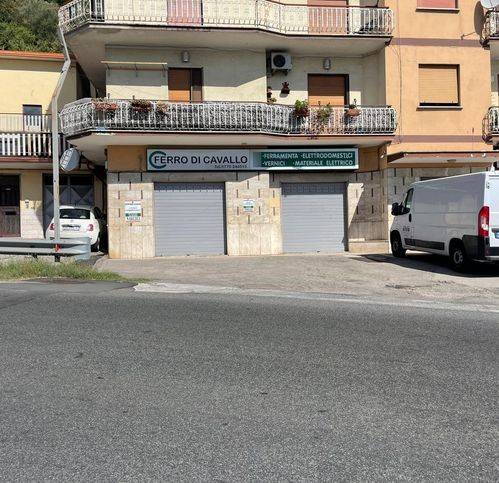 locale commerciale in affitto a Ferentino