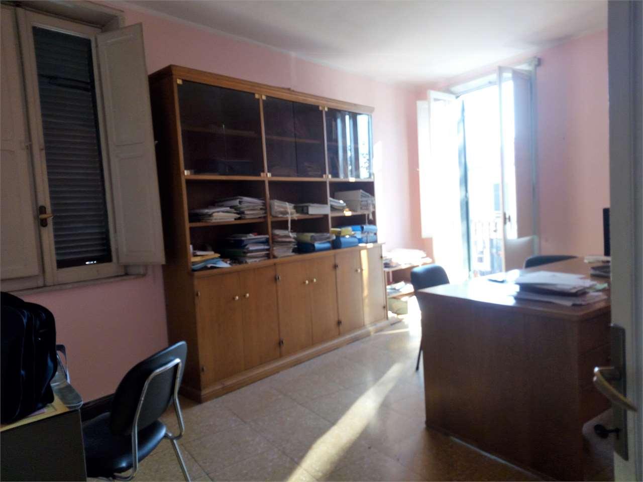 locale commerciale in affitto a Frosinone