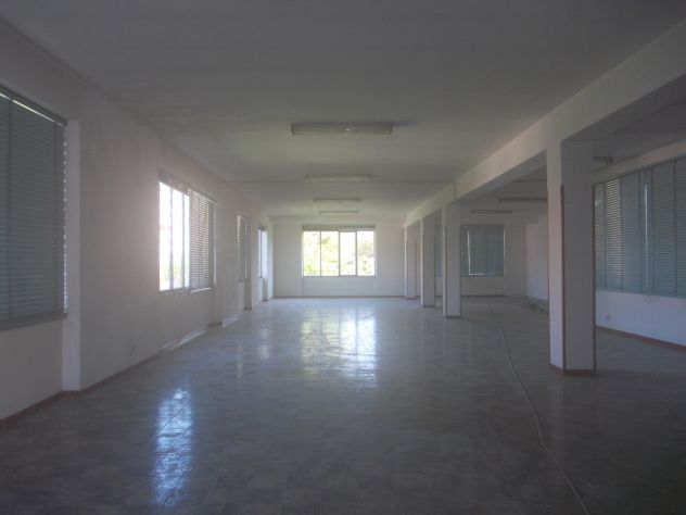 locale commerciale in affitto a Frosinone