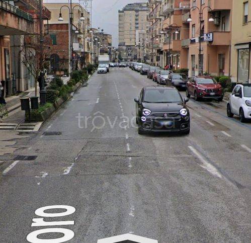 negozio in affitto a Frosinone