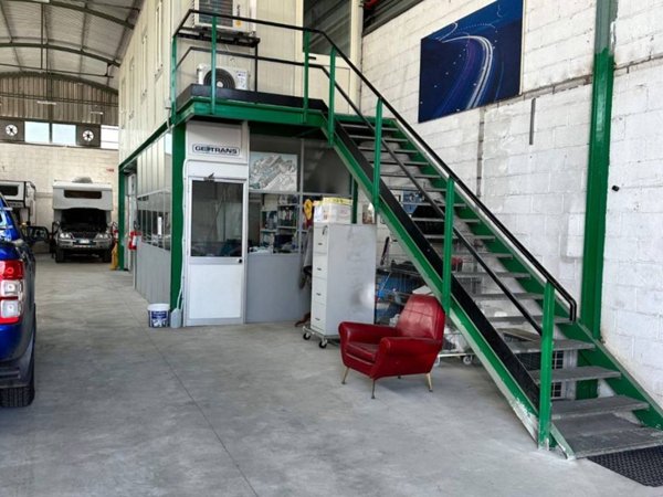 locale commerciale in affitto a Frosinone