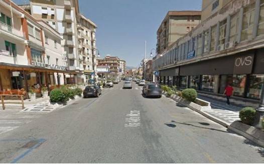 negozio in affitto a Frosinone