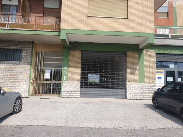 negozio in affitto a Frosinone