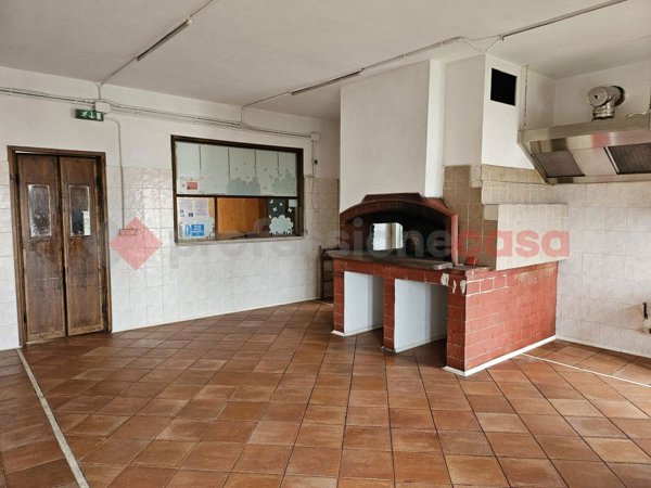 negozio in affitto a Frosinone