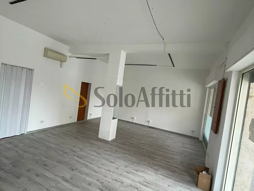 locale commerciale in affitto a Frosinone