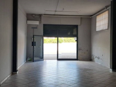 negozio in affitto a Frosinone