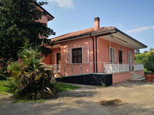 casa indipendente in affitto a Frosinone